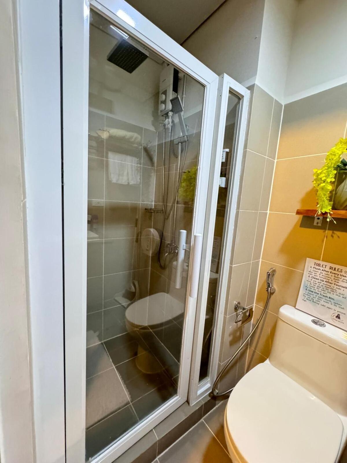 2 Bed's Unit At Picc Near Moa * Manila